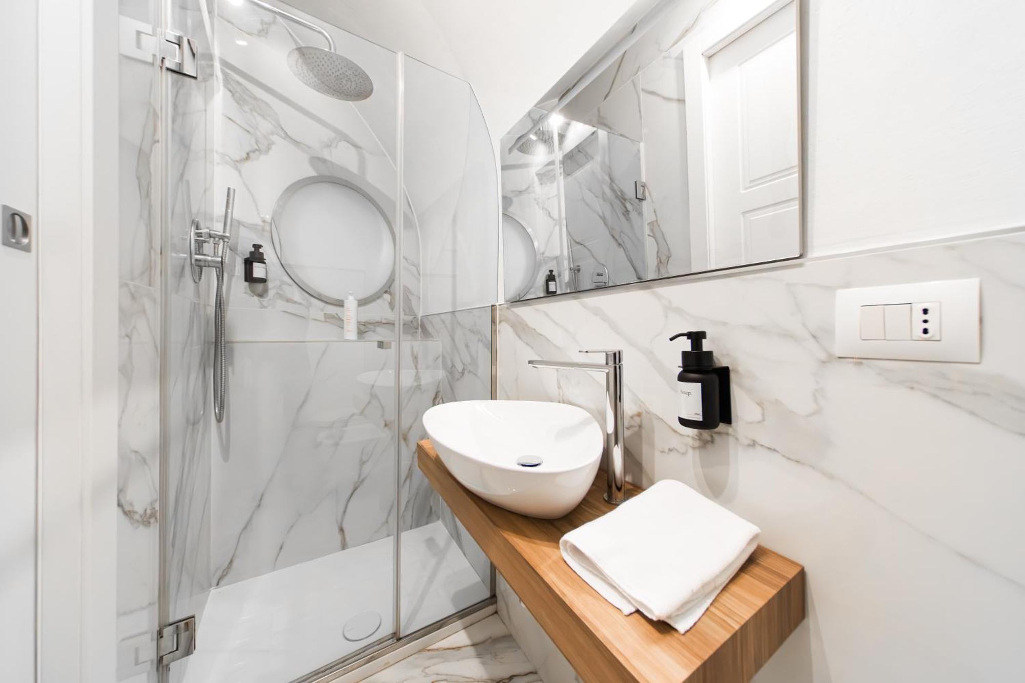 Lilli House - Suite In The Heart Of Bologna Ngoại thất bức ảnh